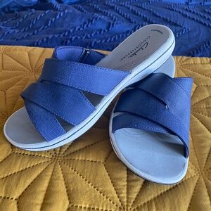 Clarks cloudsteppers sandals
